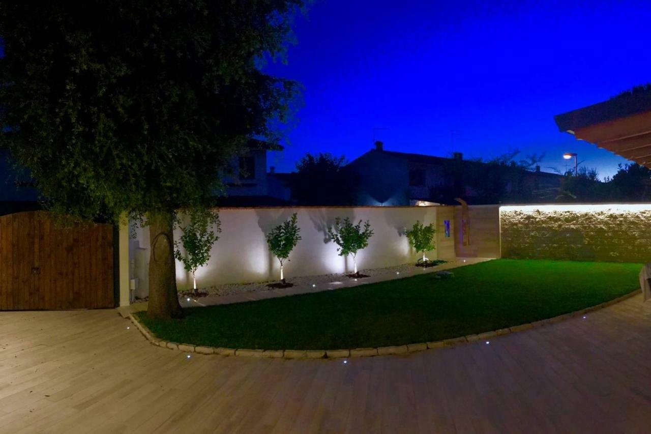 Villa Sabaudia Exteriör bild